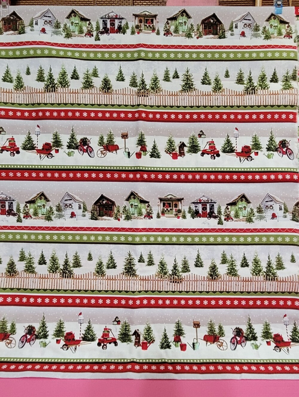 Holiday Happy Place Jan Shade Beach Henry Glass Fabrics Sewing Fabric (1024)